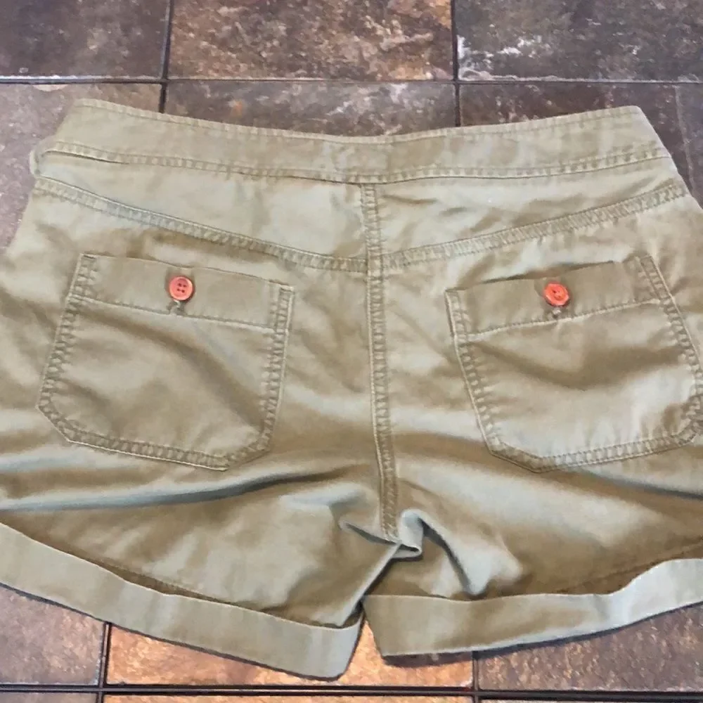 J Crew women’s size 4 side knot army green shorts